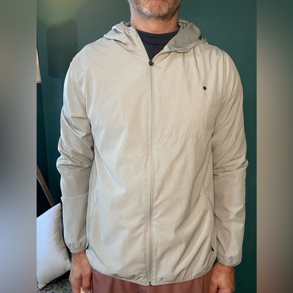 Vuori outdoor trainers jacket in platinum heather